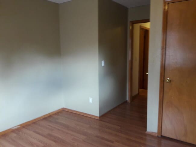 Building Photo - 2215 Sunstone Dr NW