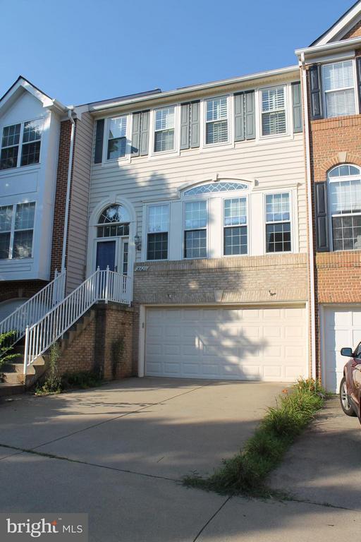 Building Photo - 20622 Glenmere Square