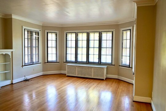 Building Photo - 9221 S Bishop St