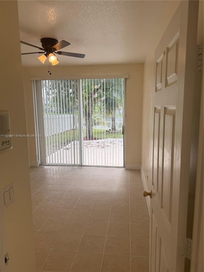 Building Photo - 4973 SW 163rd Ave