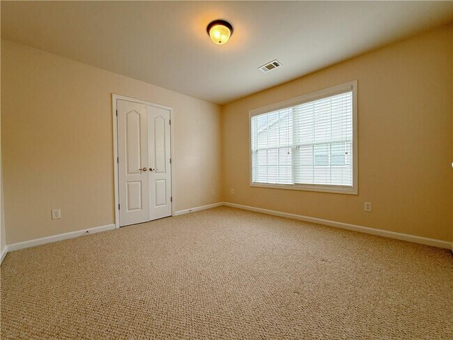 Building Photo - 2221 Atkinson Park Dr