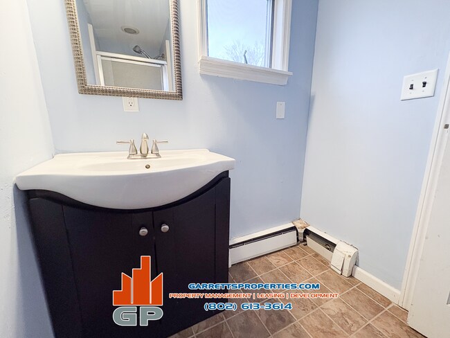 Building Photo - 4 Nashville Rd