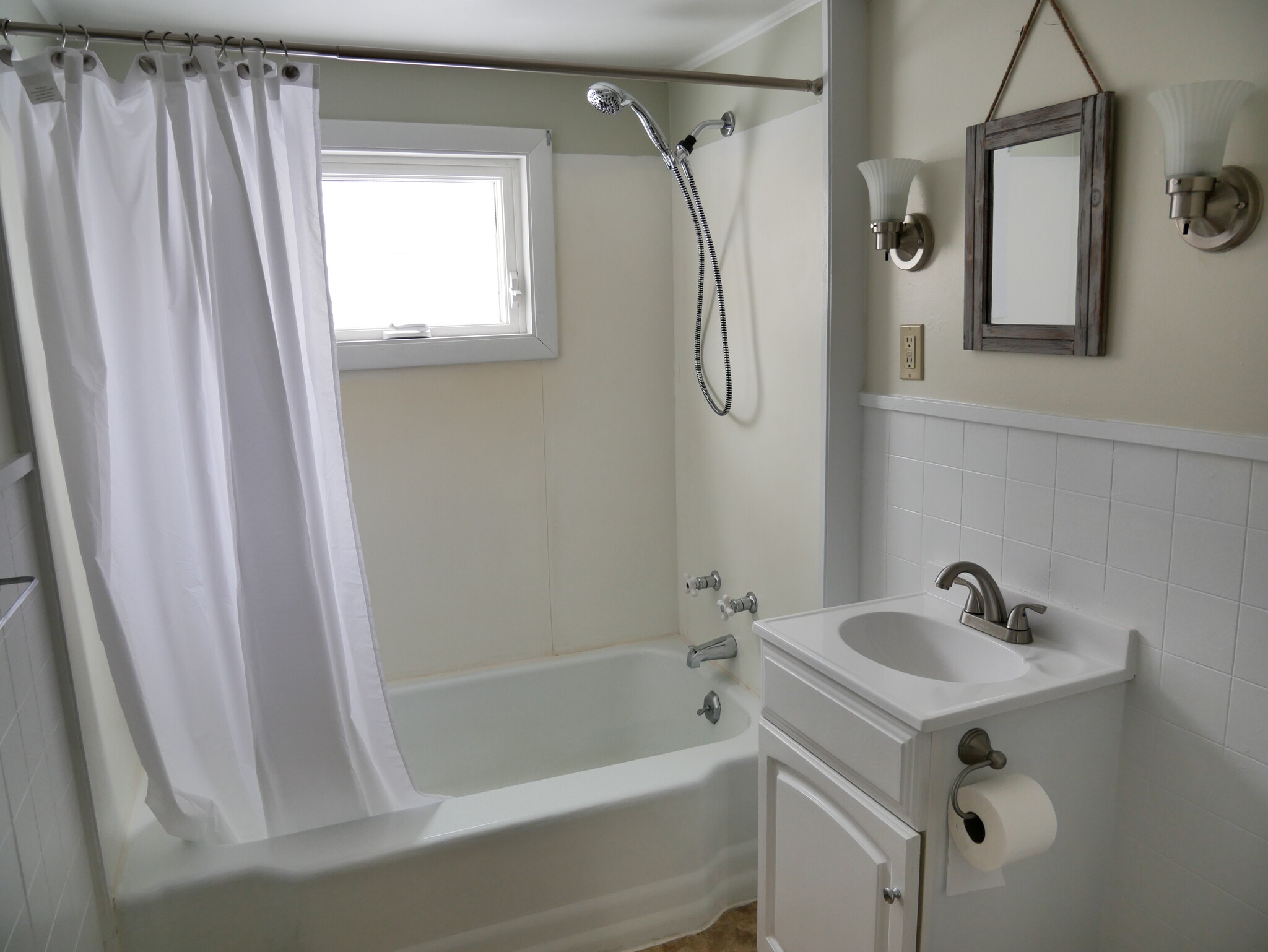 Building Photo - 134 Knox St