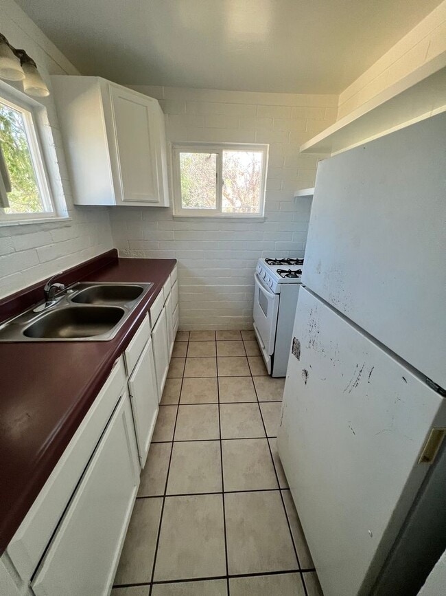 Building Photo - Studio Stand Alone Casita - Water and Trash Paid!