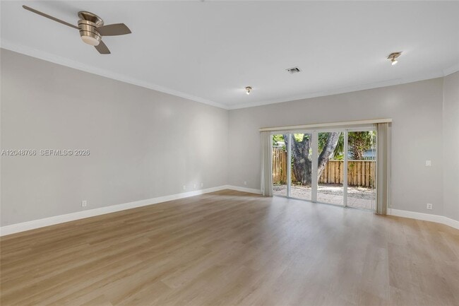 Building Photo - 2929 SW 18th Terrace