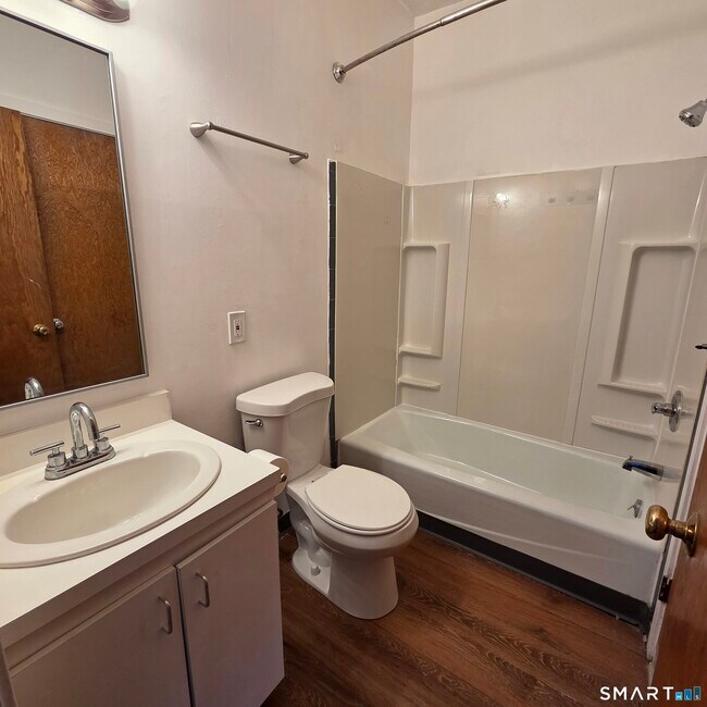 Building Photo - 52 Atwood St