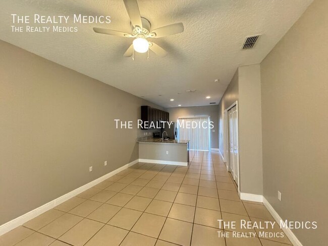 Building Photo - 765 Platypus Ct