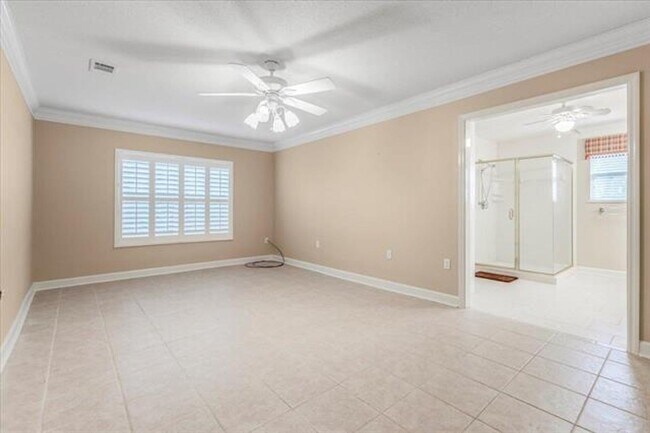 Building Photo - Coastal 3 Bedroom Home Available Now!