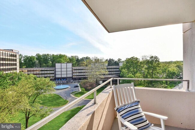 Building Photo - 4515 Willard Ave
