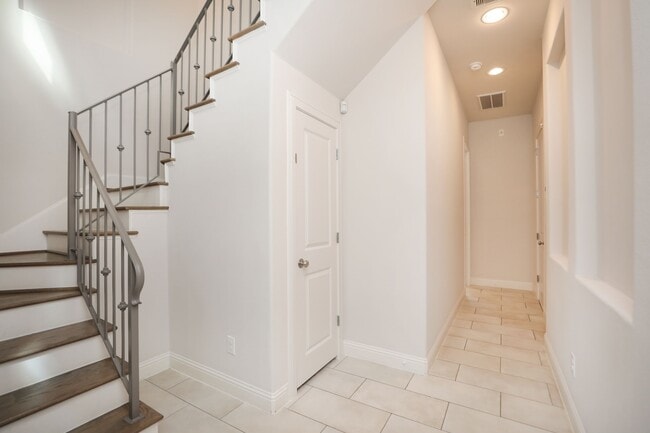 Building Photo - 4102 Feagan St