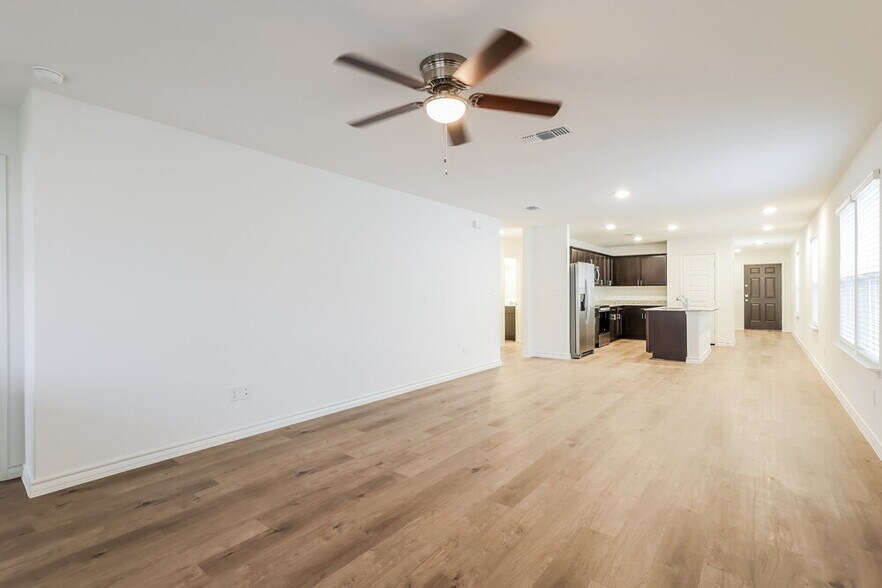 Building Photo - 10223 Monte Carmel Pl