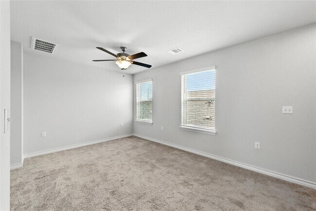 Building Photo - 11921 Cimaizon Dr