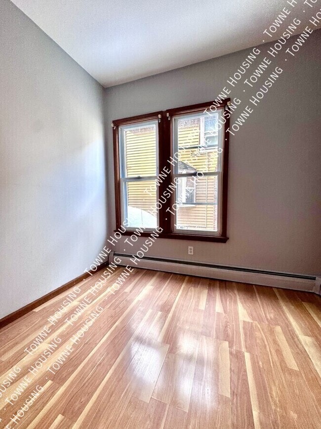 Building Photo - 336 East St