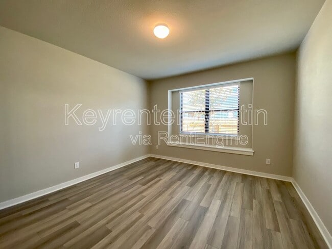 Building Photo - 520 Fieldwood Dr