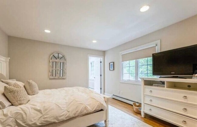 Building Photo - 9 Blackledge Court, Closter, NJ 07624 - 5 ...