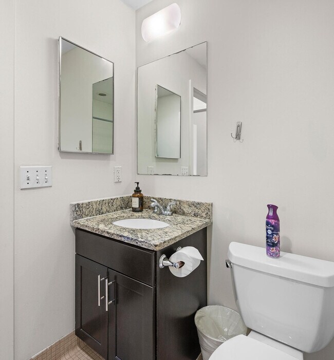 Building Photo - 160 E Berkeley St