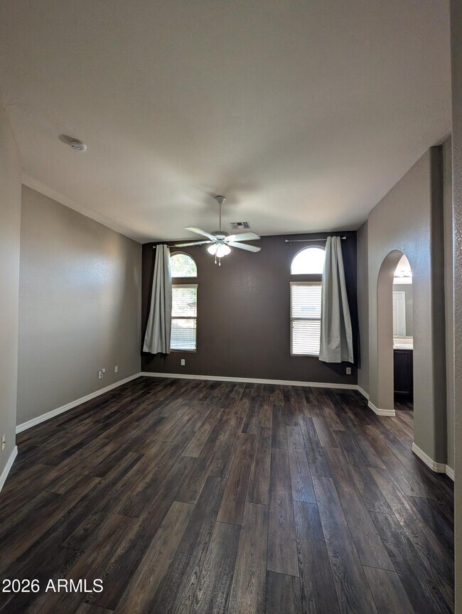 Building Photo - 4230 E Sandy Way
