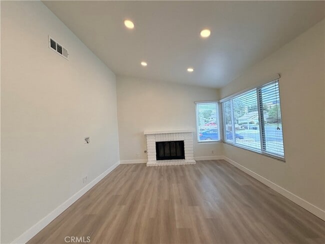 Building Photo - 27640 Quincy St