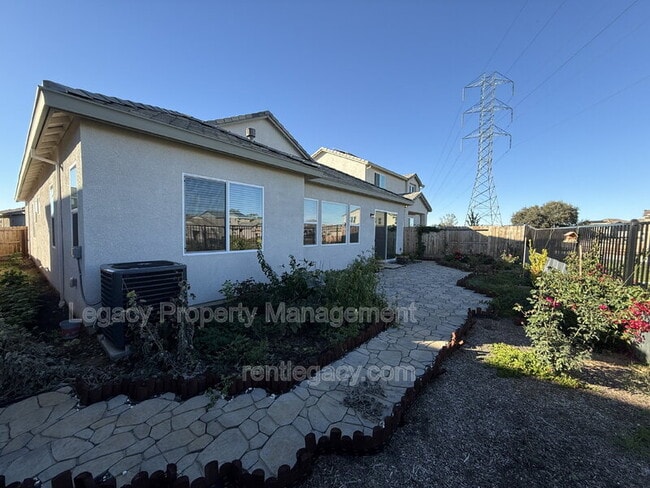 Building Photo - 8283 Humble Ct