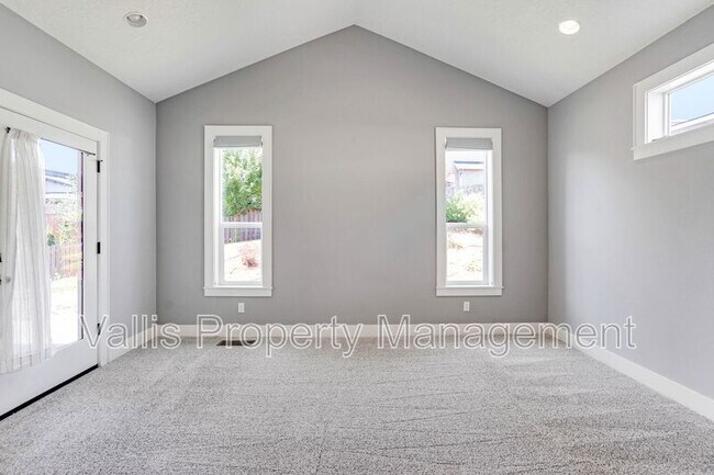 Building Photo - 5669 Cinnamon Teal St SE