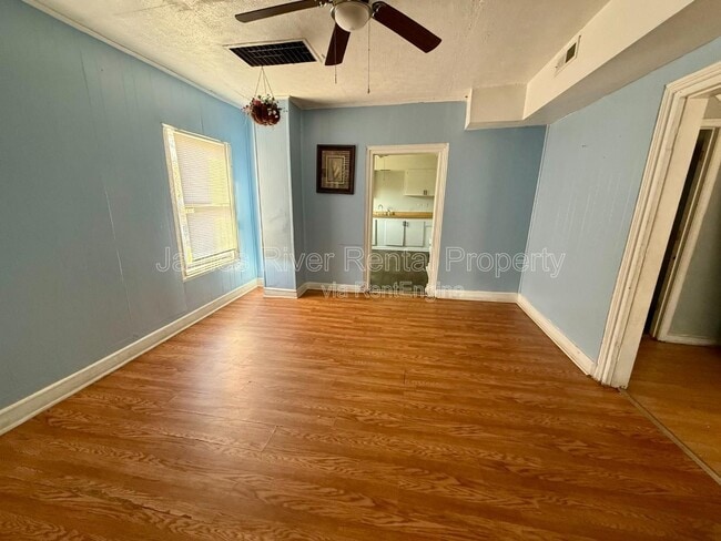 Building Photo - 900 Polk St