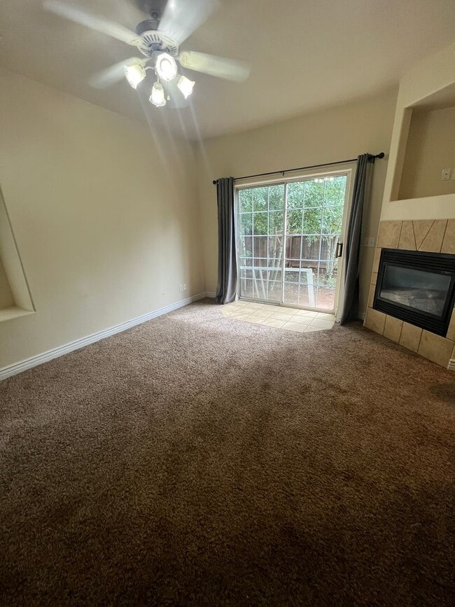 Building Photo - RENT REDUCED: Westside Flagstaff 3 Bed/2.5...