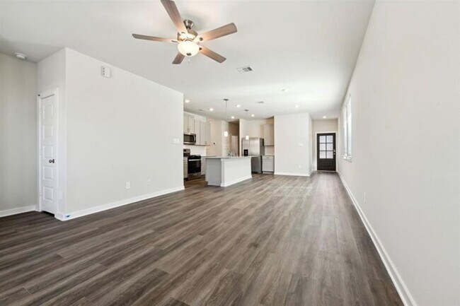 Building Photo - 16656 Sterling Clf St