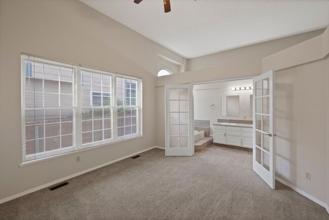 Building Photo - BRIGHT & UPDATED RANCH-STYLE HOME in D-20