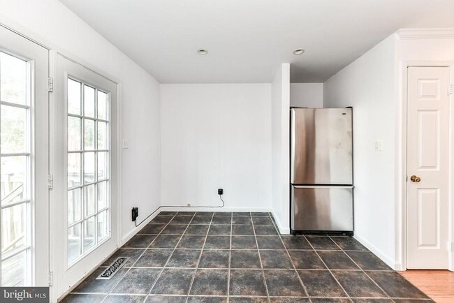 Building Photo - 1460 N Quinn St