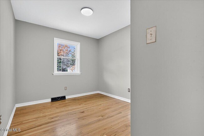 Building Photo - 12 Kristan Dr