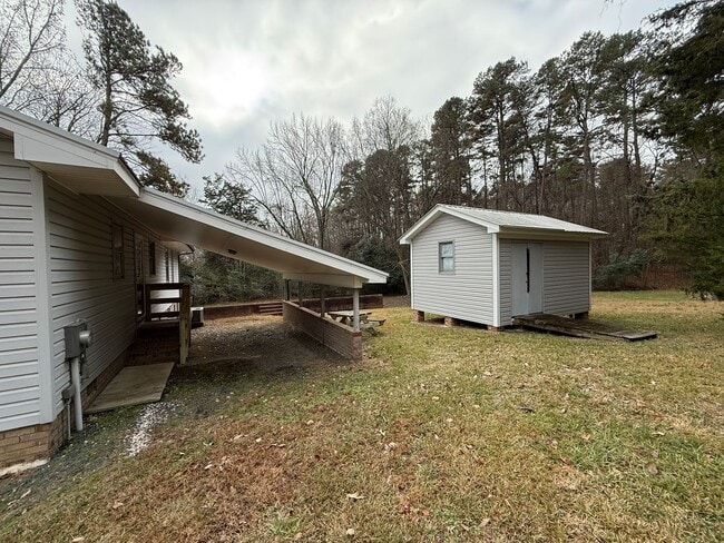 Building Photo - 13303 North Carolina 742 N