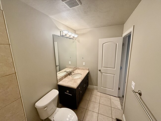 Building Photo - 2028 E 4500 S