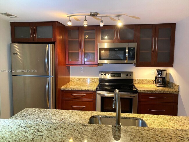Building Photo - 4530 SW 68th Ct Cir