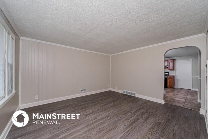 Building Photo - 2502 Elmhurst Ave