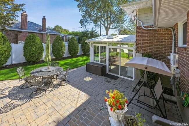 Building Photo - 41 Eaton Rd