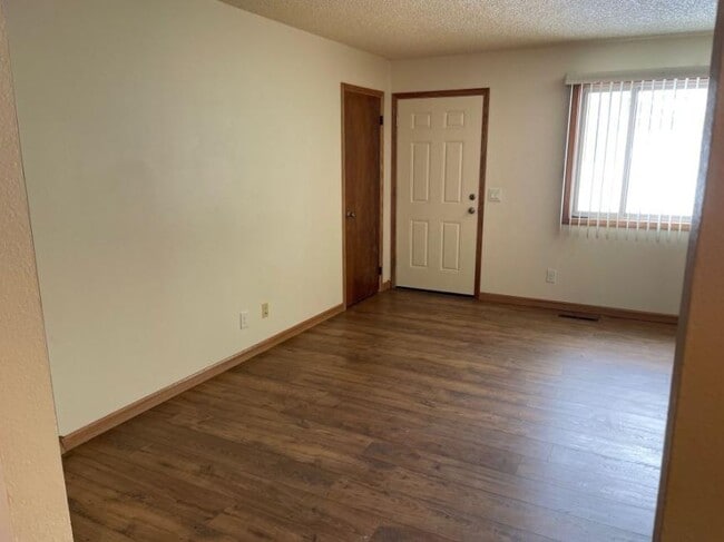 Building Photo - 2 bedroom in Billings MT 59105