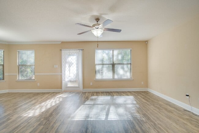 Building Photo - Modern 4BR/3BA Home Near NAS Pensacola – $500 Off Deposit for Qualified Active Duty Military – Pr...