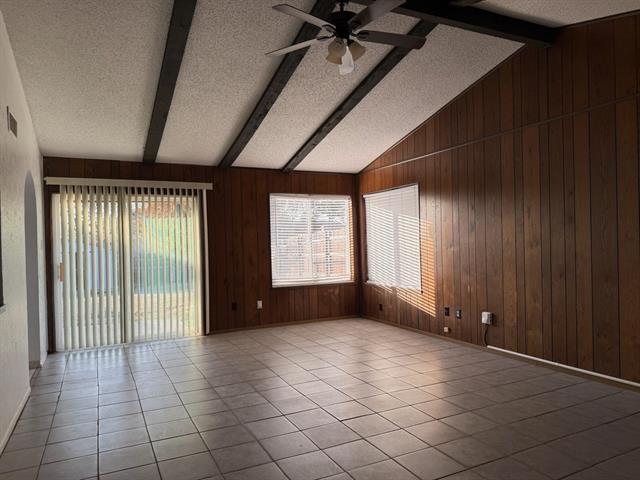 Building Photo - 707 Southwood Cir