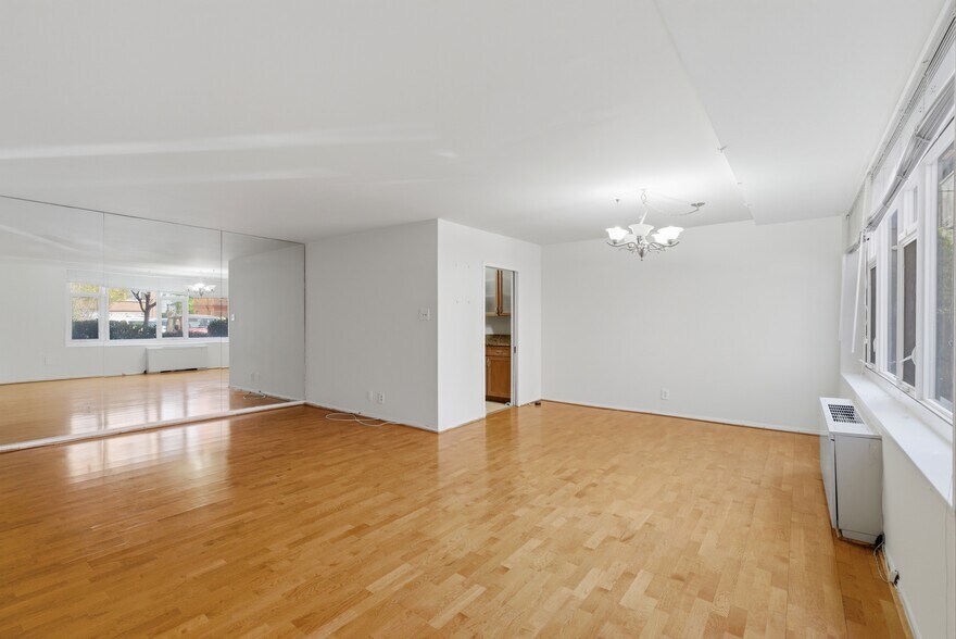 Building Photo - 1545 18th St NW