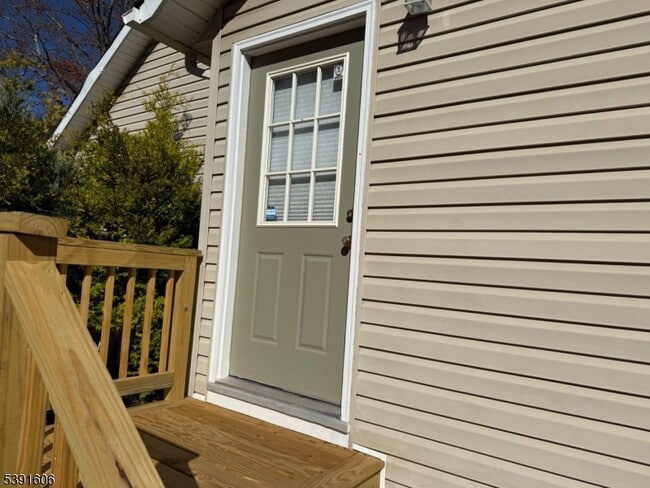 Building Photo - 73 Kiel Ave