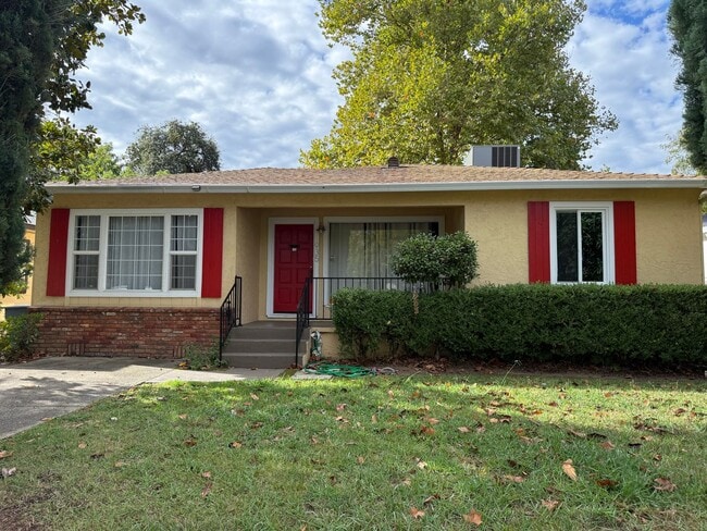 Primary Photo - 3-bedroom, 2-bathroom home located in the ...
