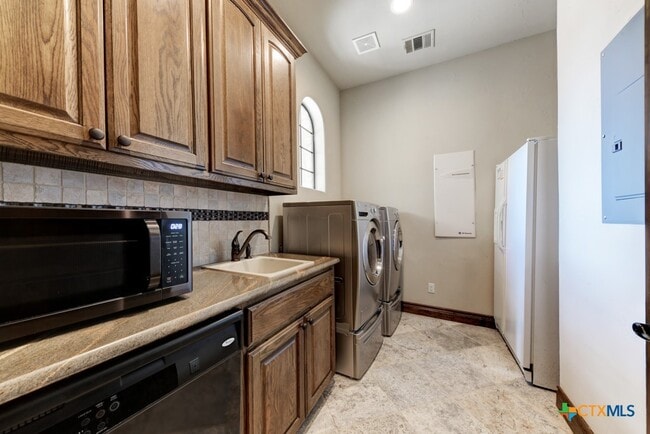 Building Photo - 1337 Palmetto Point