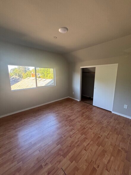 Building Photo - 8015 N John Ave