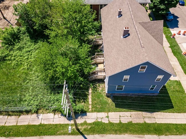 Building Photo - 156 Leicester Ct