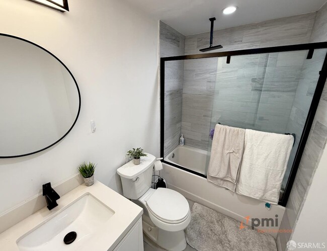 Building Photo - 1139 Potrero Ave