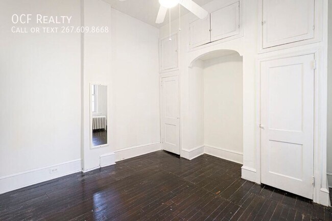 Building Photo - 523 Pine St