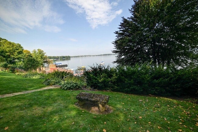 Building Photo - 5026 Lake Mendota Dr