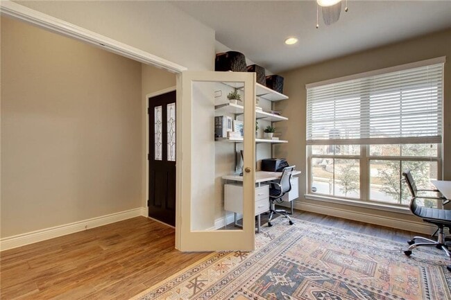 Building Photo - 18505 McKay Cove