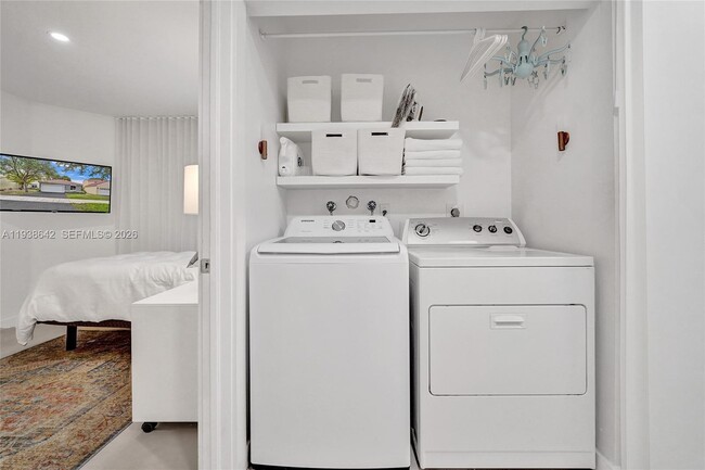 Building Photo - 648 Sand Creek Cir