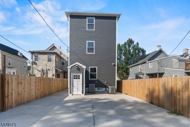 Building Photo - 53 Marcy Ave